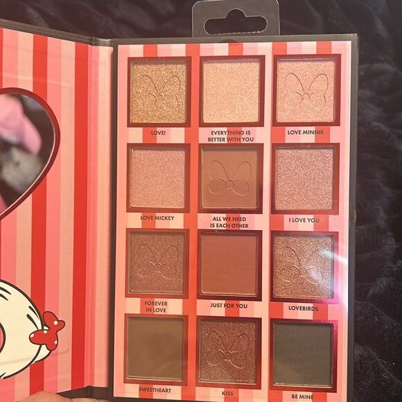 NWT/NIB
Disney Minnie Mouse Eyeshadow palette - Picture 8 of 8
